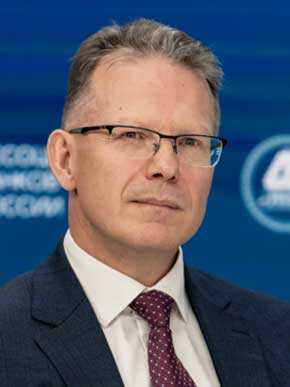 Олег Иванов